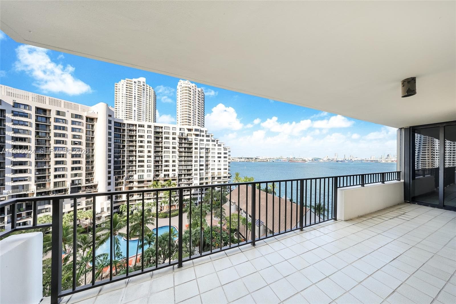 520 Brickell Key Dr A1104 photo 4