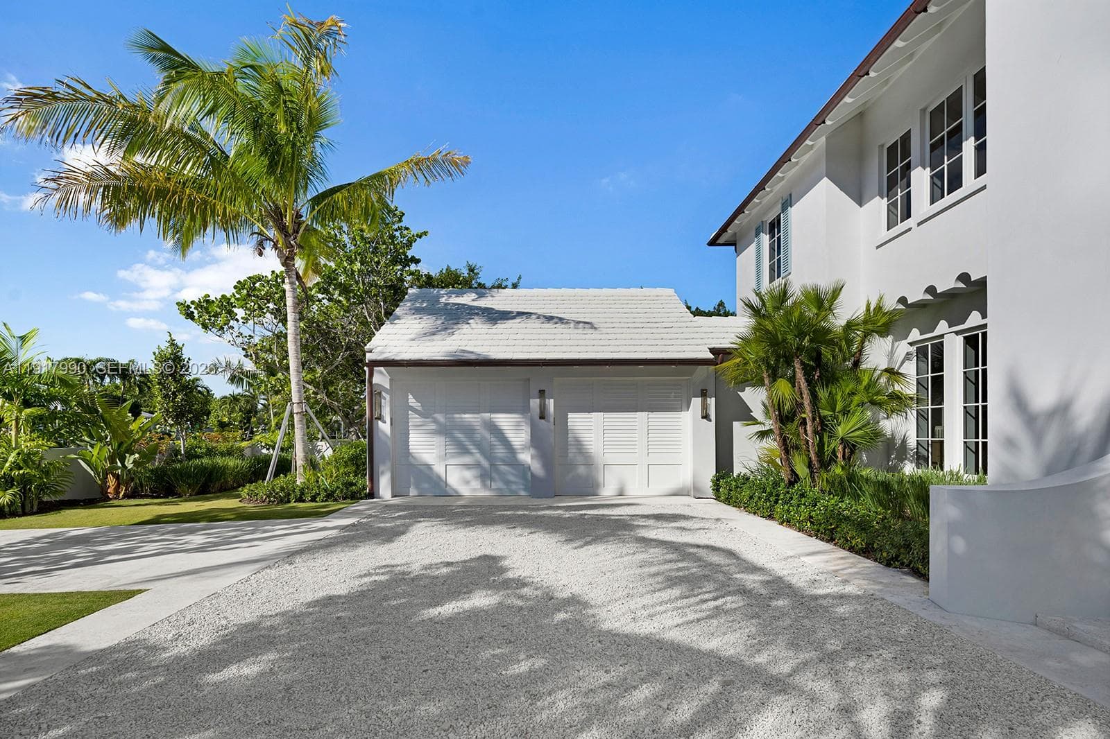 2219 Ibis Isle Road E photo 8