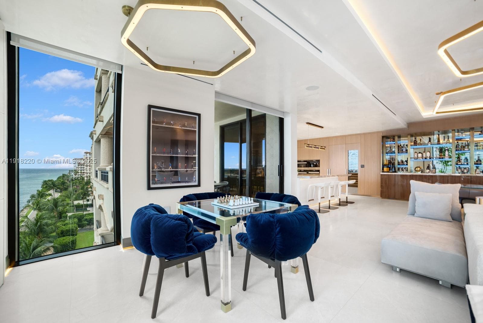6800 Fisher Island Dr 6864 photo 22