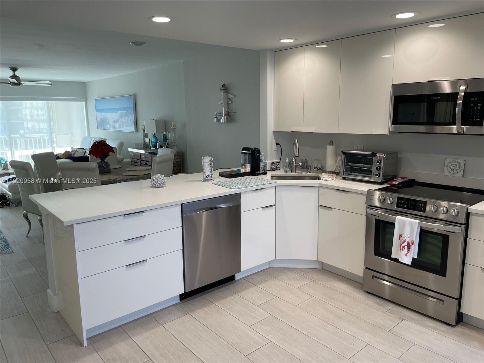 750 Ocean Blvd 702 photo 12