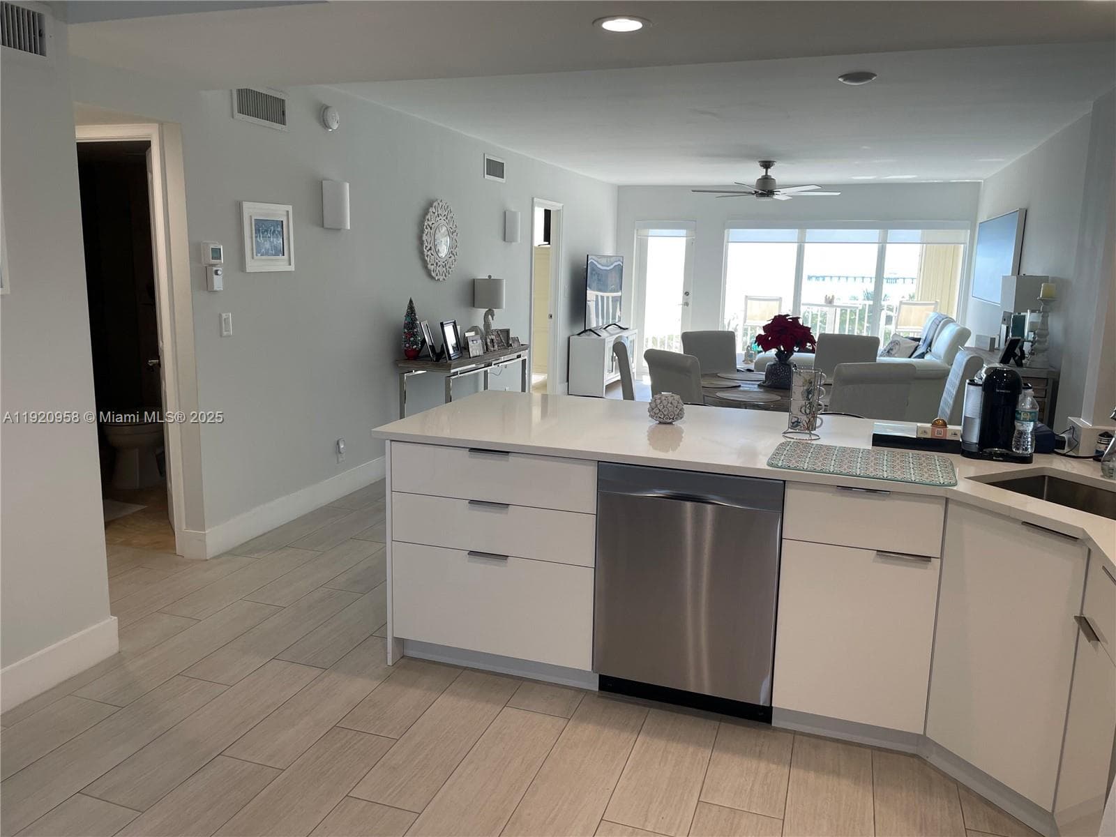 750 Ocean Blvd 702 photo 11