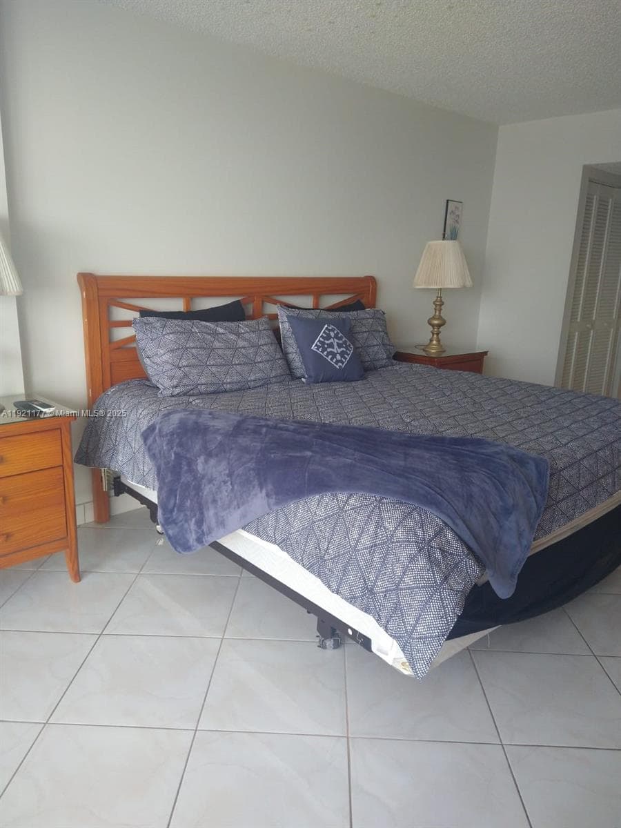 9341 SE Collins Ave 303 photo 2