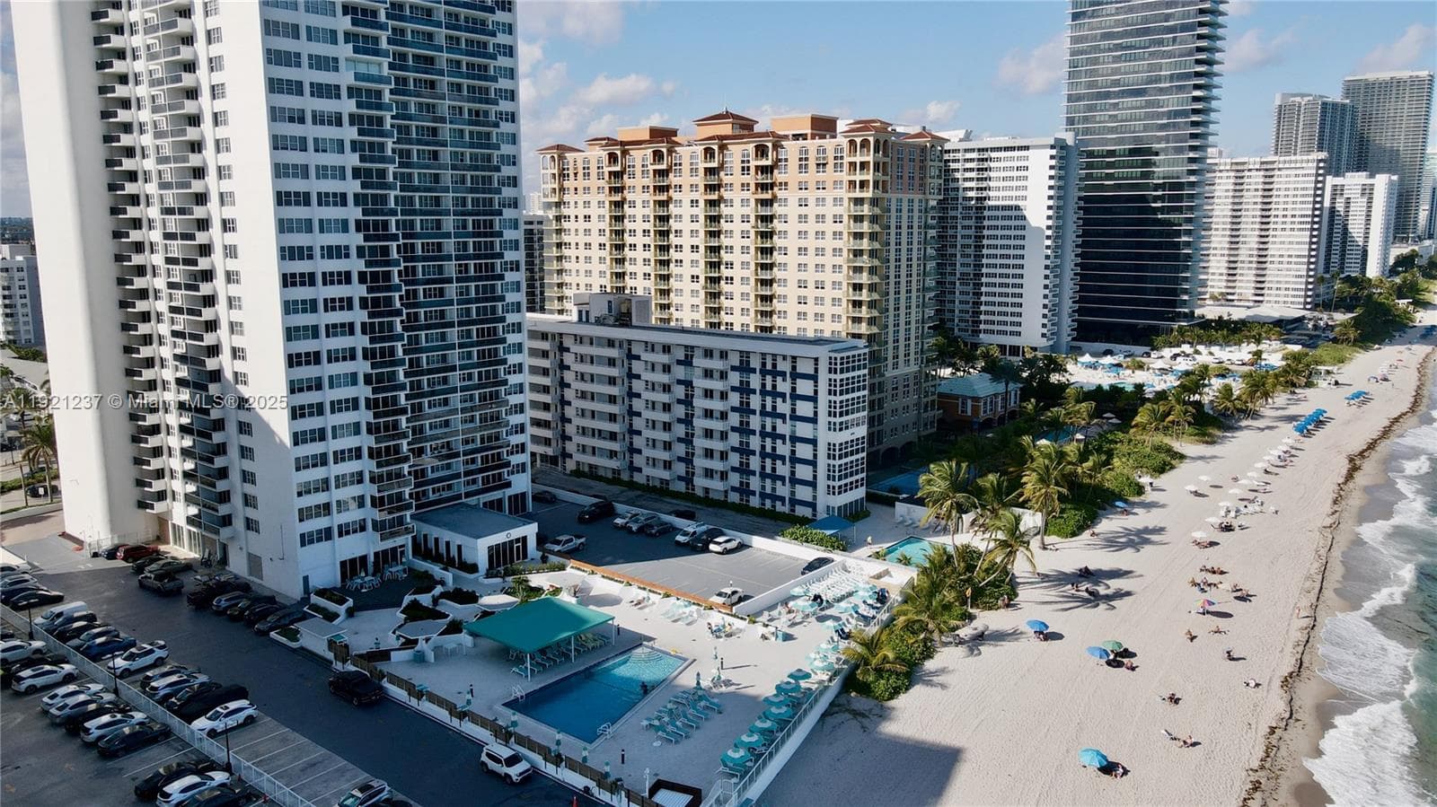 3140 S Ocean Dr 512 photo 2