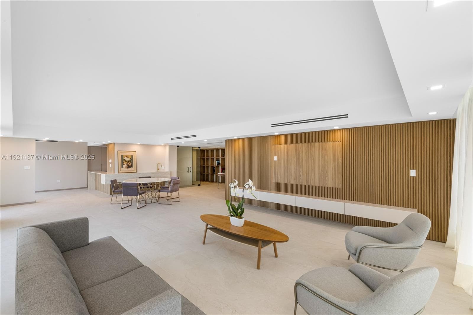 10155 Collins Ave 202 photo 13
