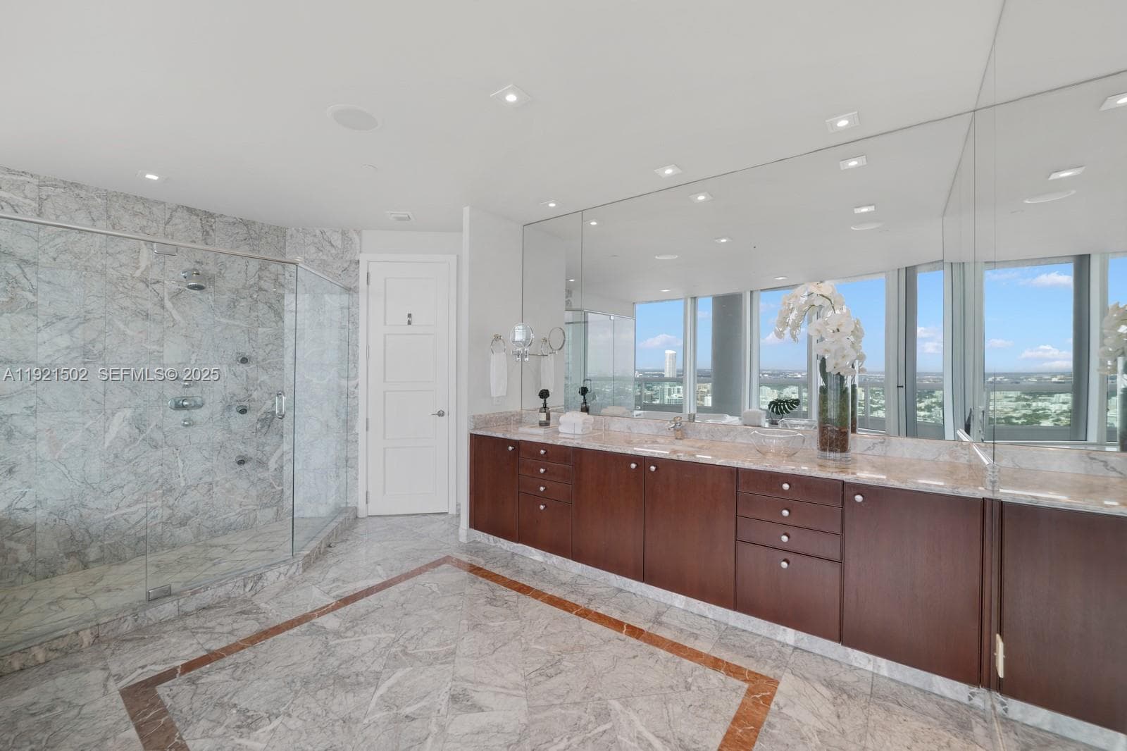 1643 Brickell Ave PH4902 photo 14