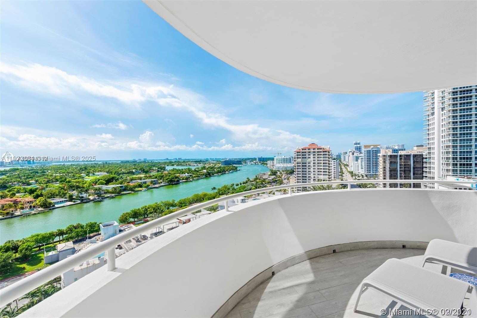 6301 Collins Ave 807 photo 5