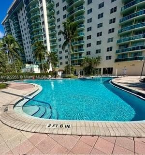 19390 Collins Ave 414 photo 23