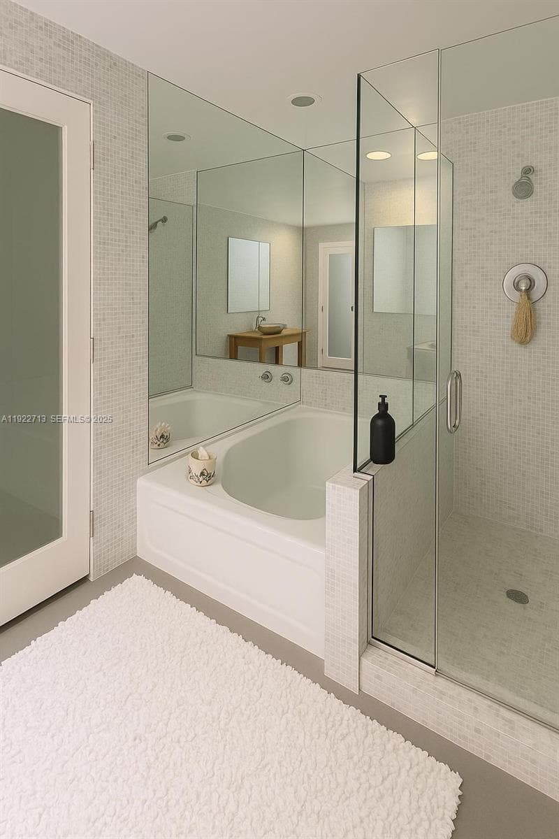 5255 Collins Ave 5D photo 10