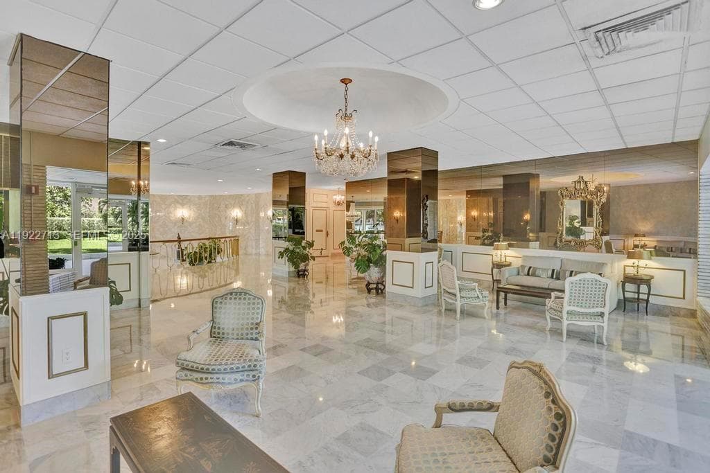 5255 Collins Ave 5D photo 14