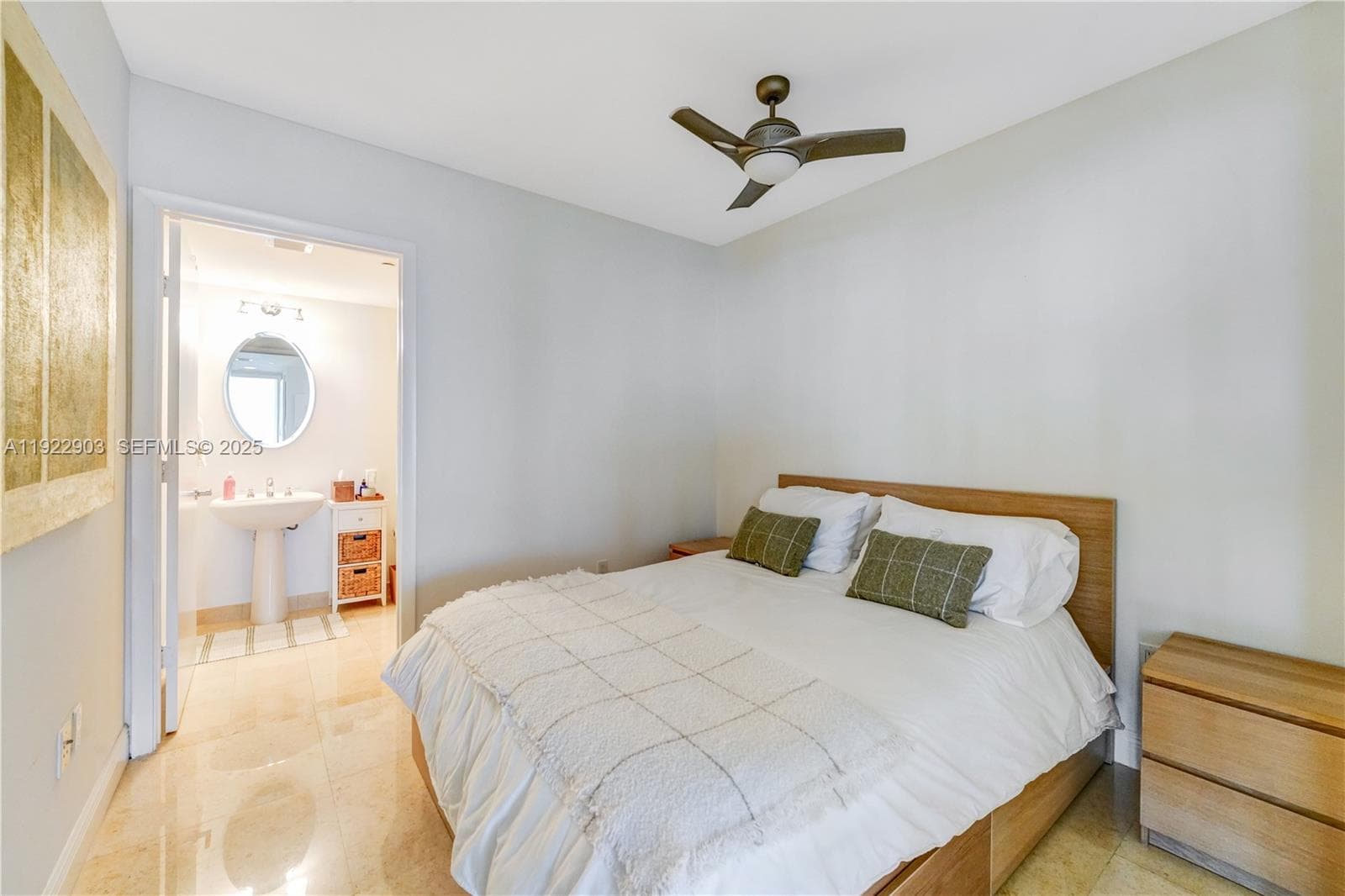 1830 Ocean Dr 3002 photo 19