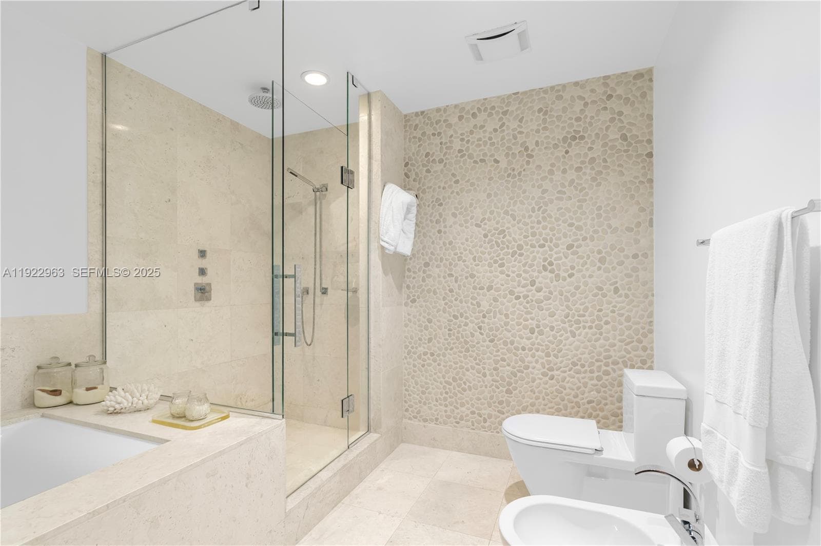 17121 Collins Ave 903 photo 17