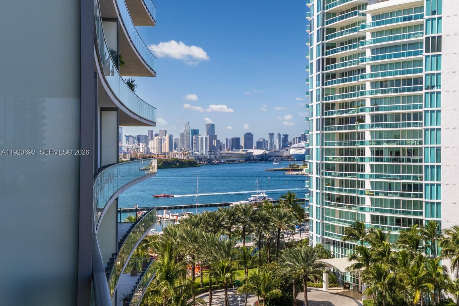 800 Pointe Dr 801 photo 22