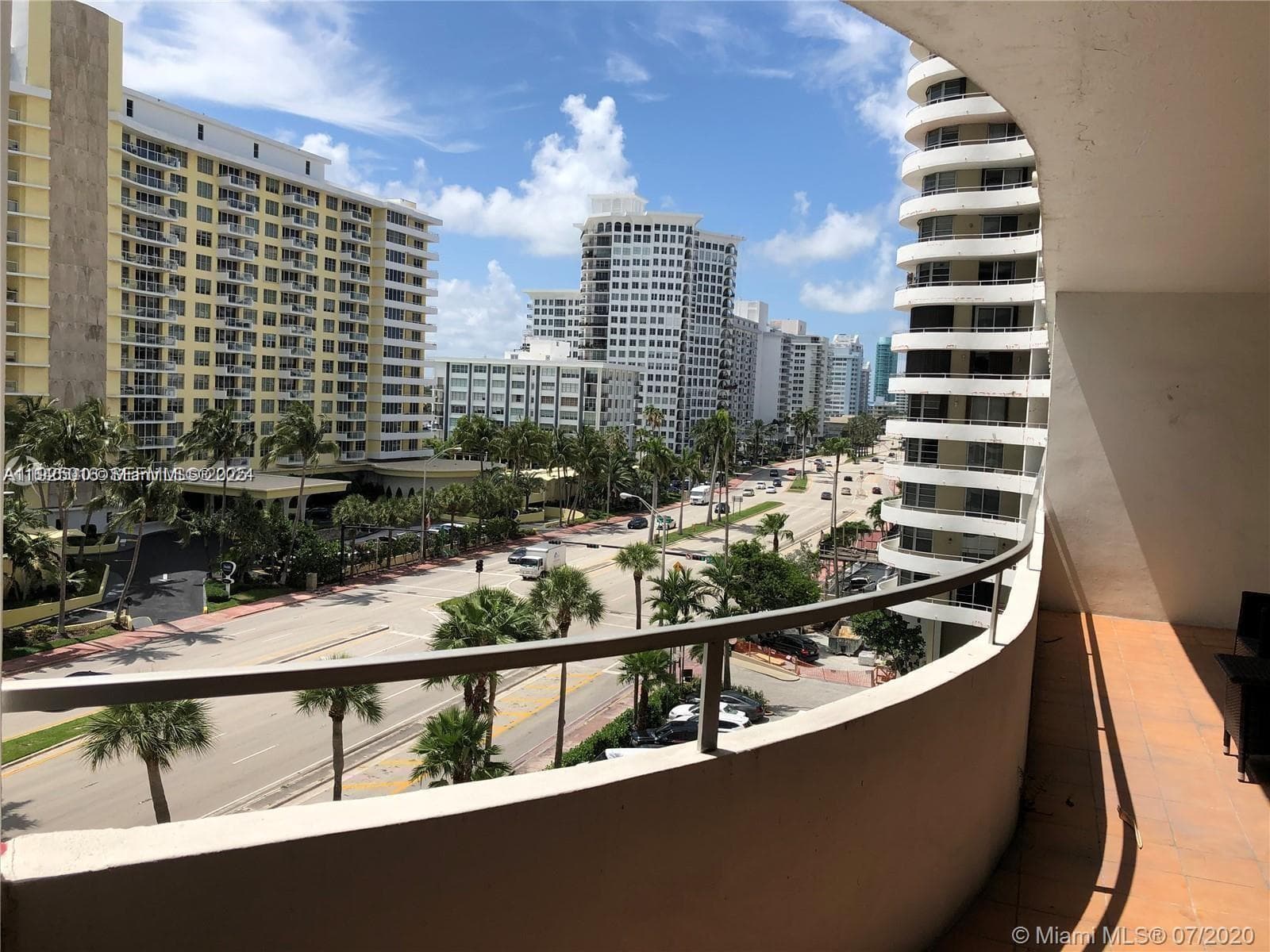 5555 Collins Ave 7T photo 3