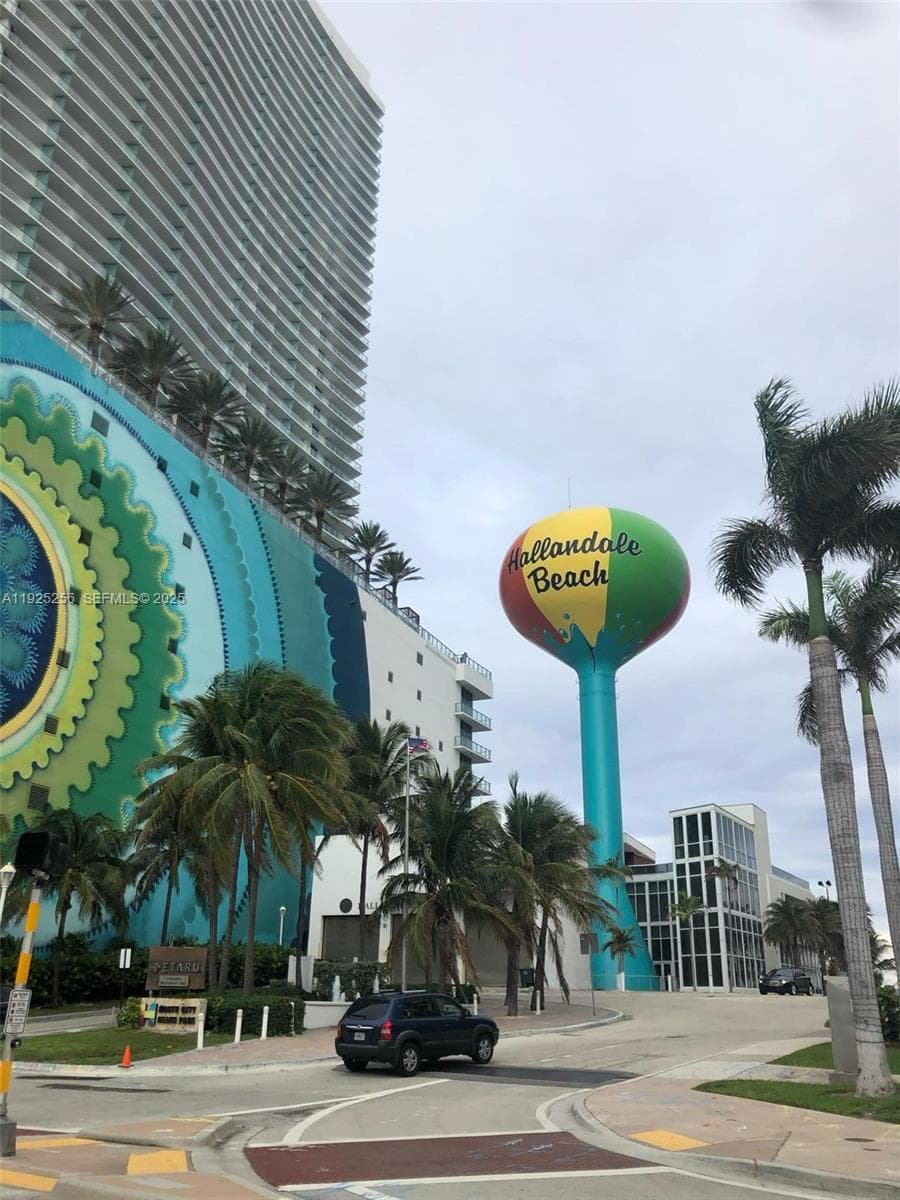 3180 S Ocean Dr 307 photo 19