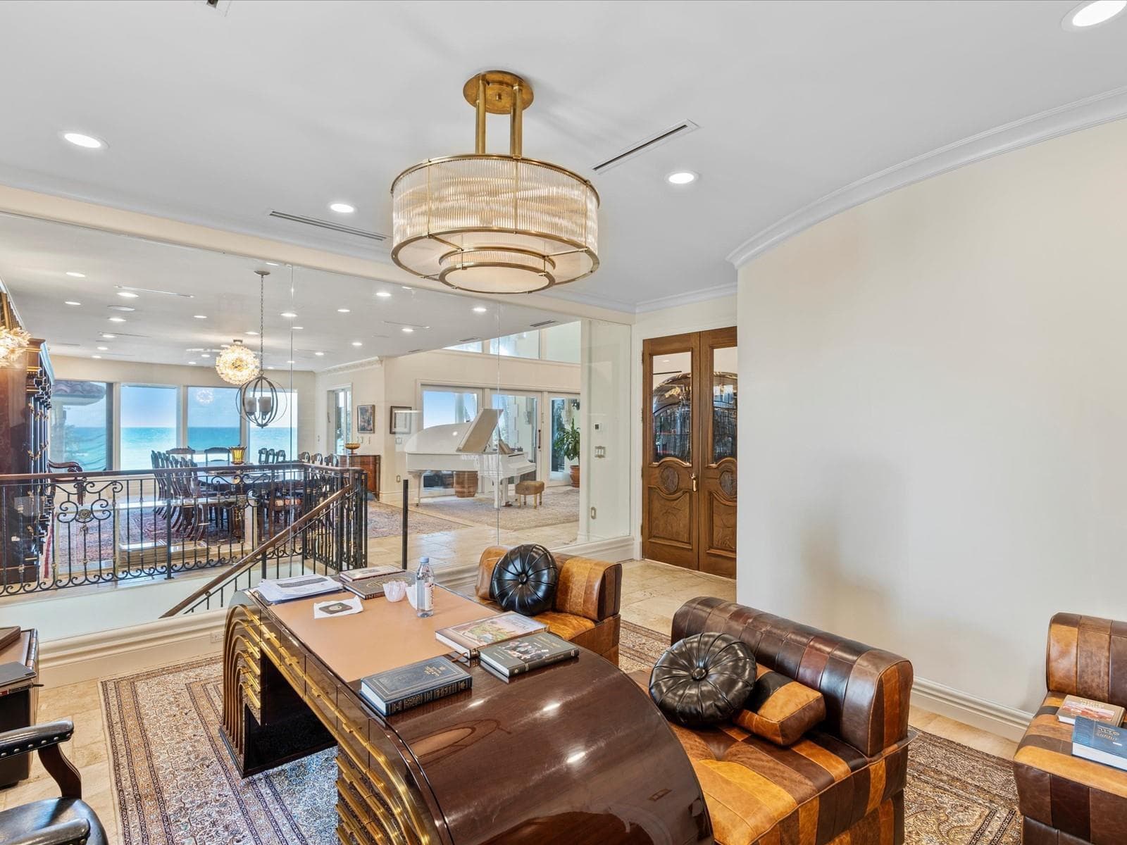 555 Ocean Boulevard photo 12
