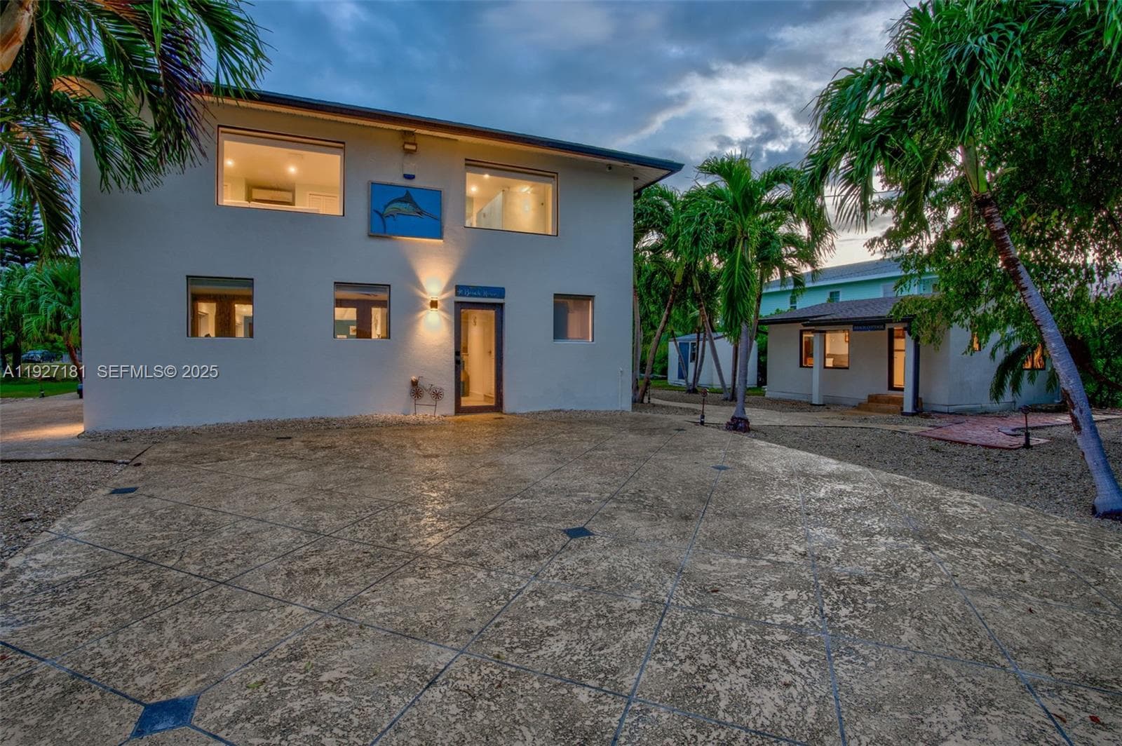 30468 Oleander Blvd photo 9