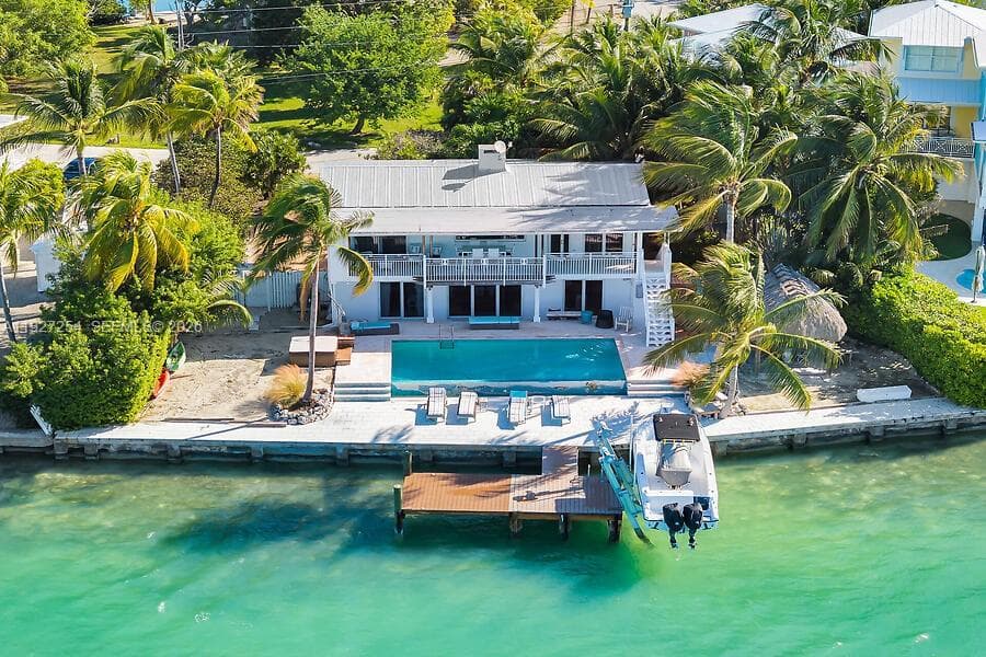 166 Bayview Drive photo 8