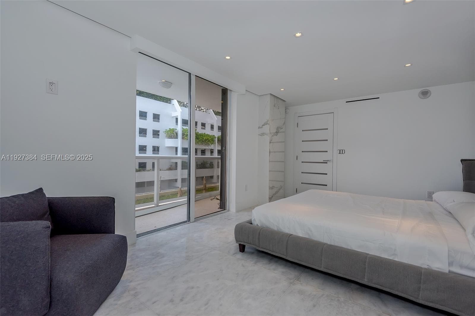 6423 Collins Ave 304 photo 6