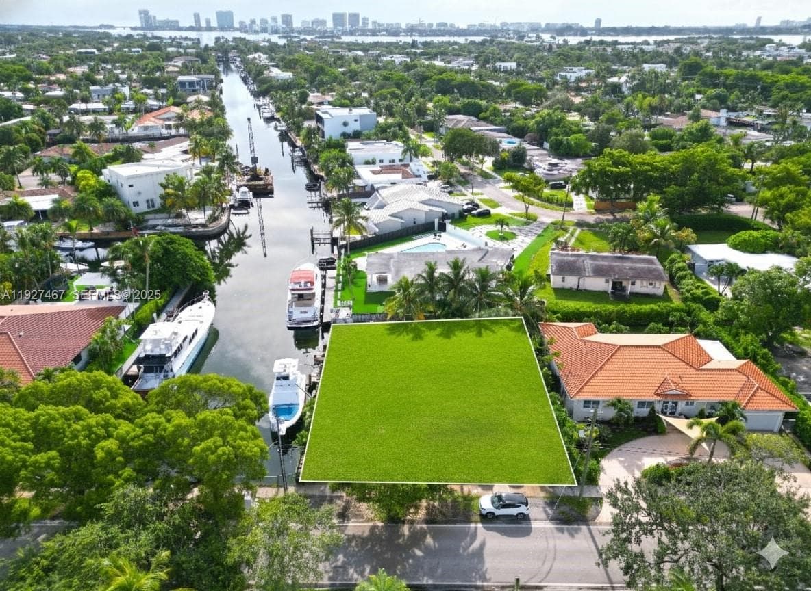 12735 Ixora Rd photo 13