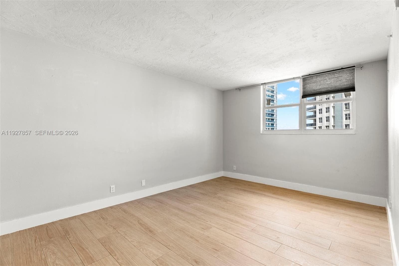 3001 Ocean Dr 1145 photo 22