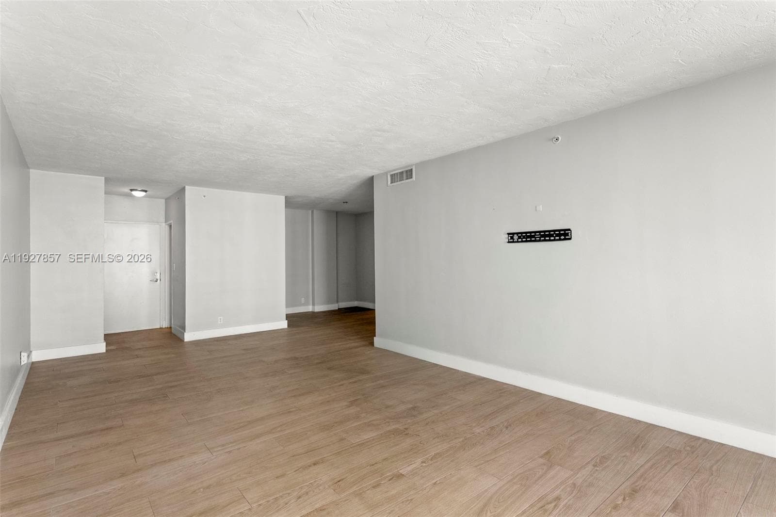 3001 Ocean Dr 1145 photo 9