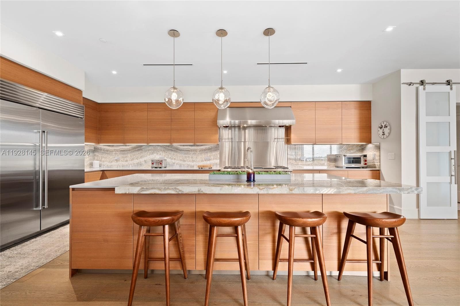 3581 Glencoe St 403 photo 8