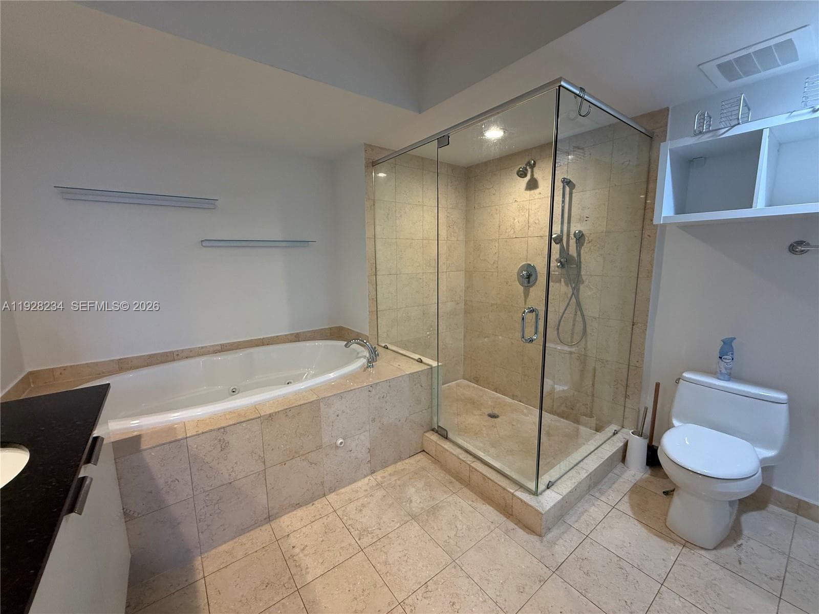 1830 Ocean Dr 3006 photo 18