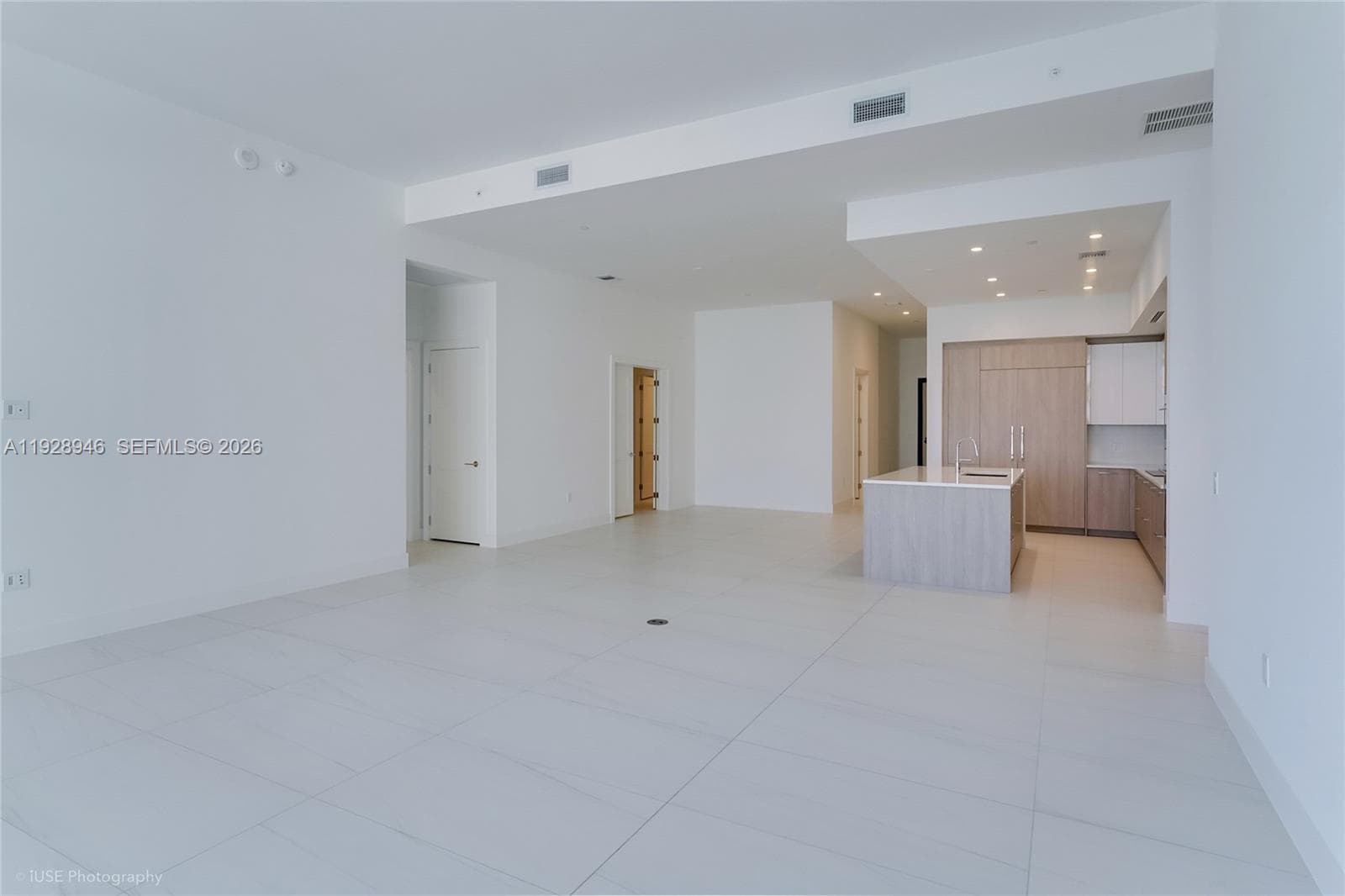 153 Seabreeze Blvd 0401-S photo 6