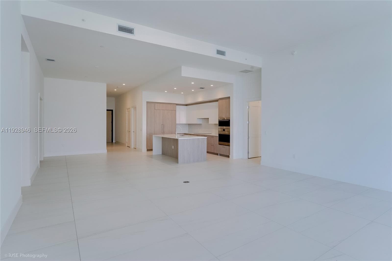 153 Seabreeze Blvd 0401-S photo 7