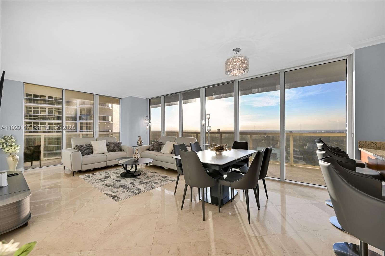 1830 S Ocean Dr 3706 photo 2
