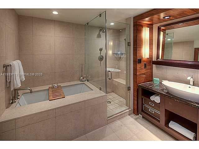 6801 Collins Ave 309 photo 14