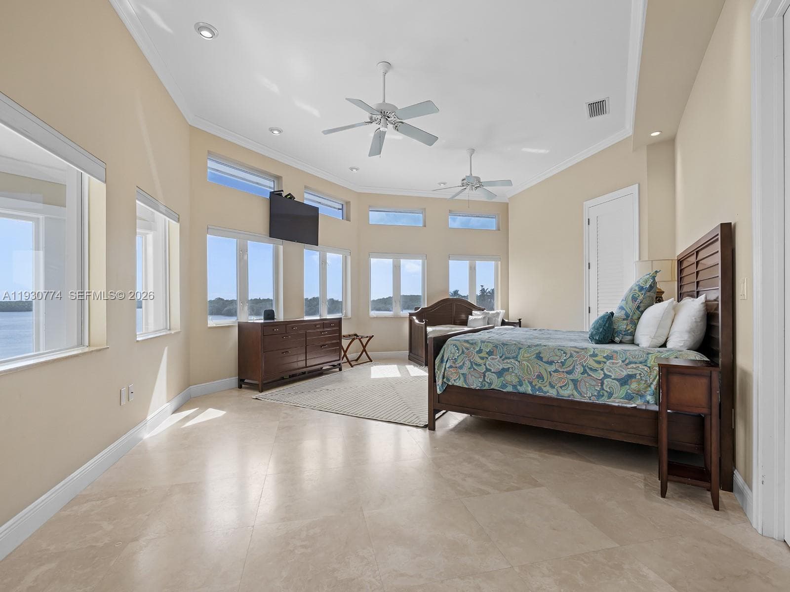 57 Garden Cove Dr photo 12