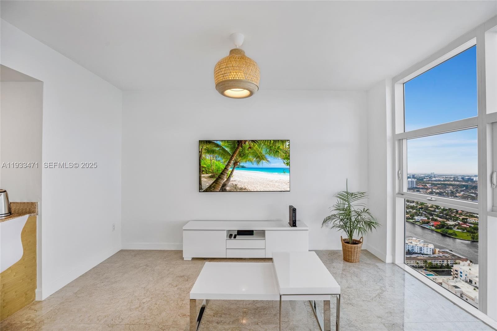 1830 S Ocean Dr 4707 photo 9