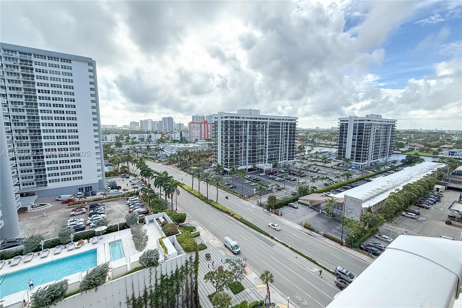 1980 S Ocean Dr 11N photo 3
