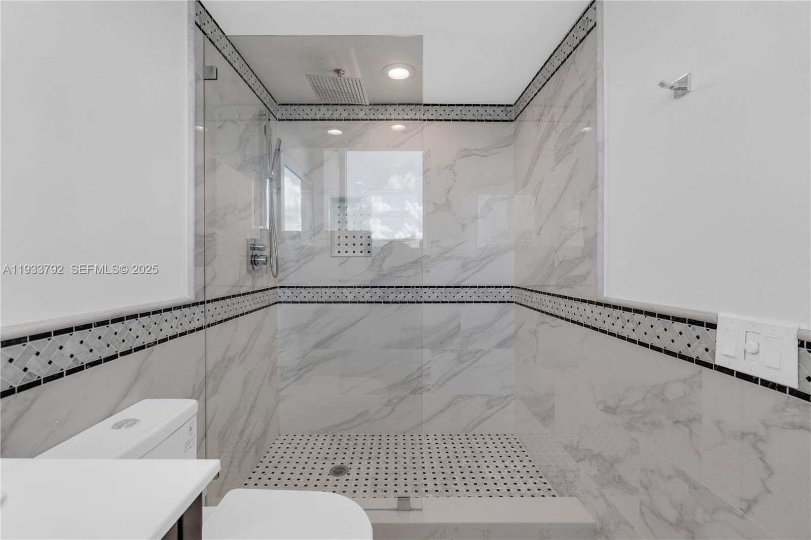19111 Collins Ave 1607 photo 22