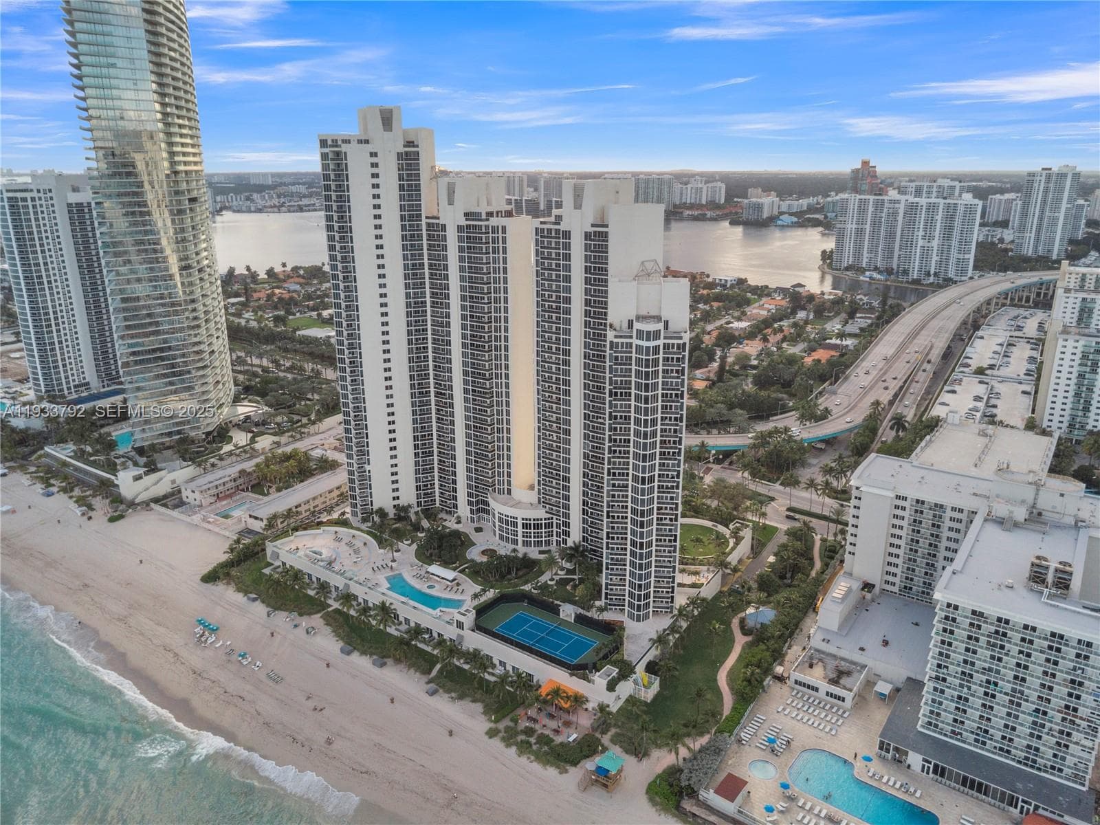 19111 Collins Ave 1607 photo 3