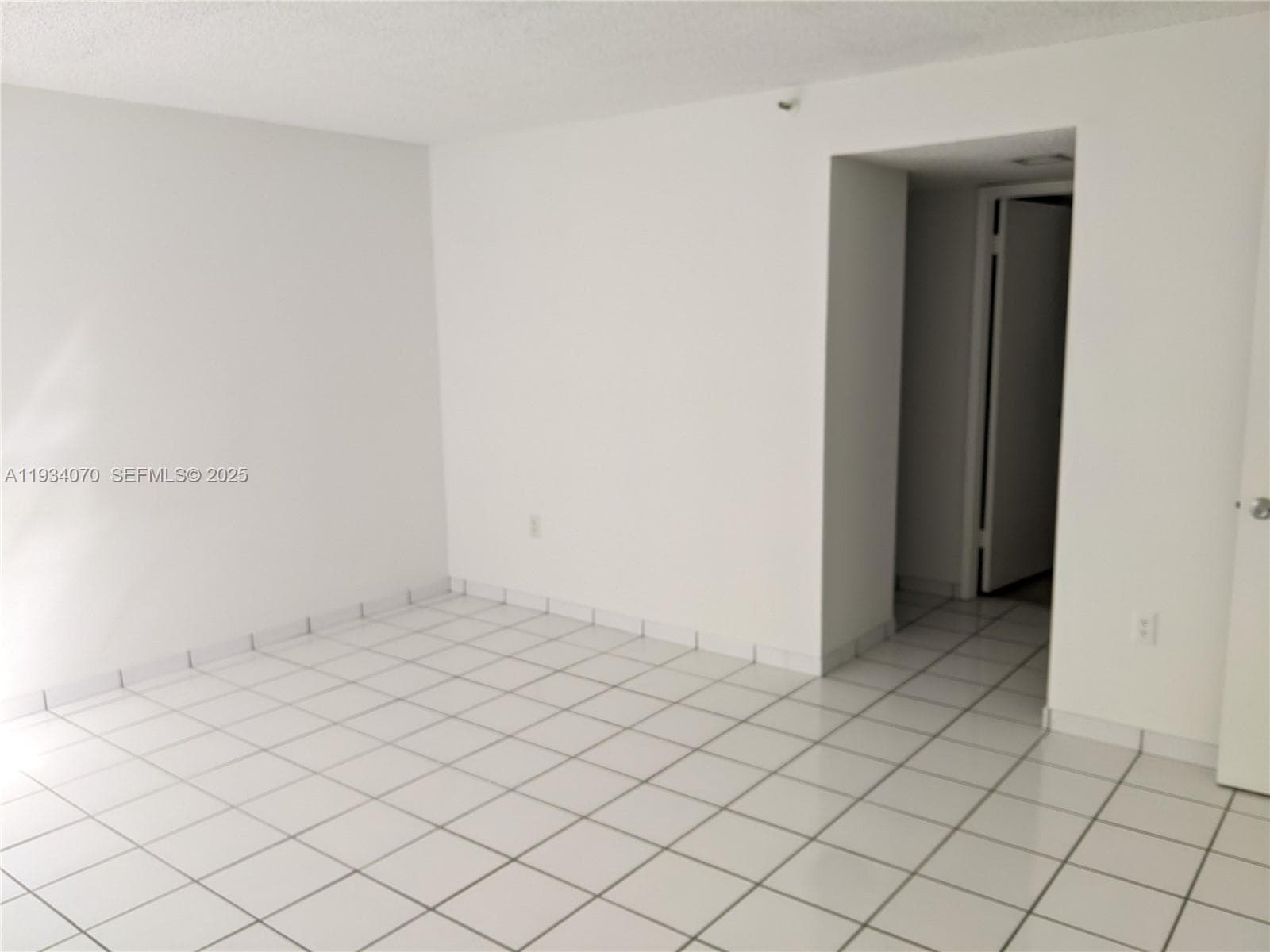 1623 Collins Ave 218 photo 13