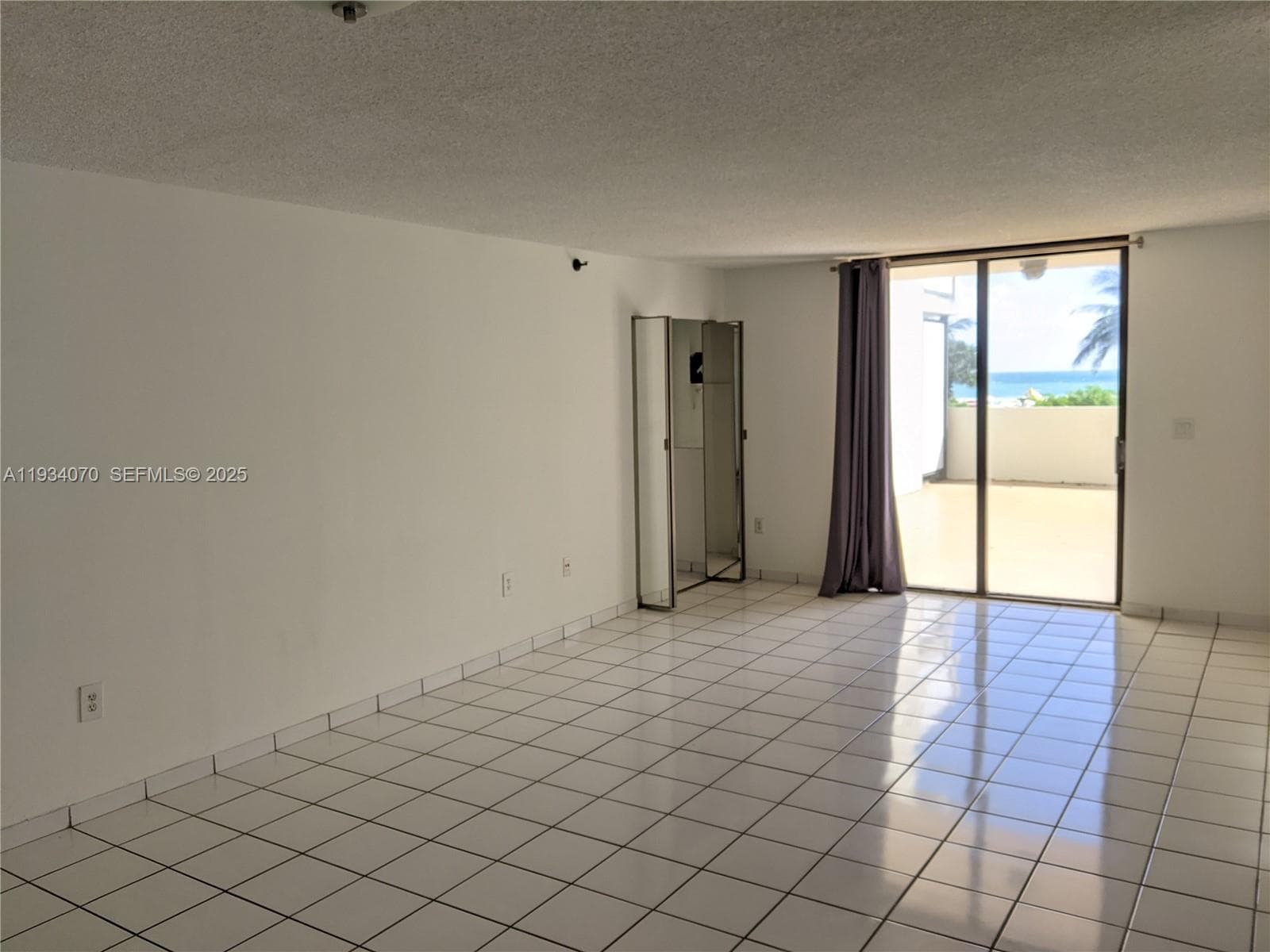 1623 Collins Ave 218 photo 7