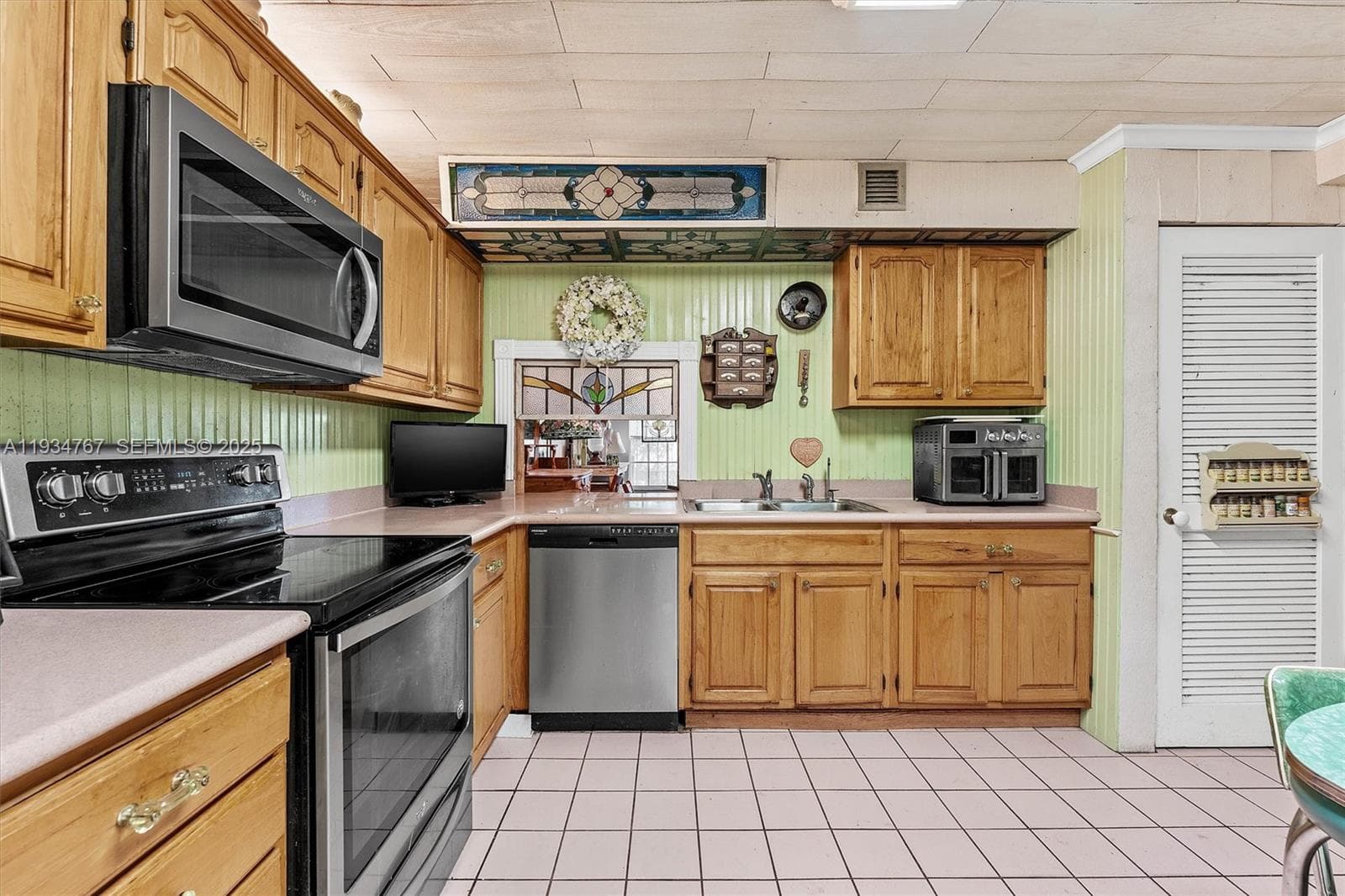 620 Tennis Club Dr 110 photo 12