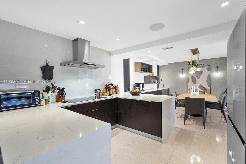 10155 Collins Ave 1106 photo 17