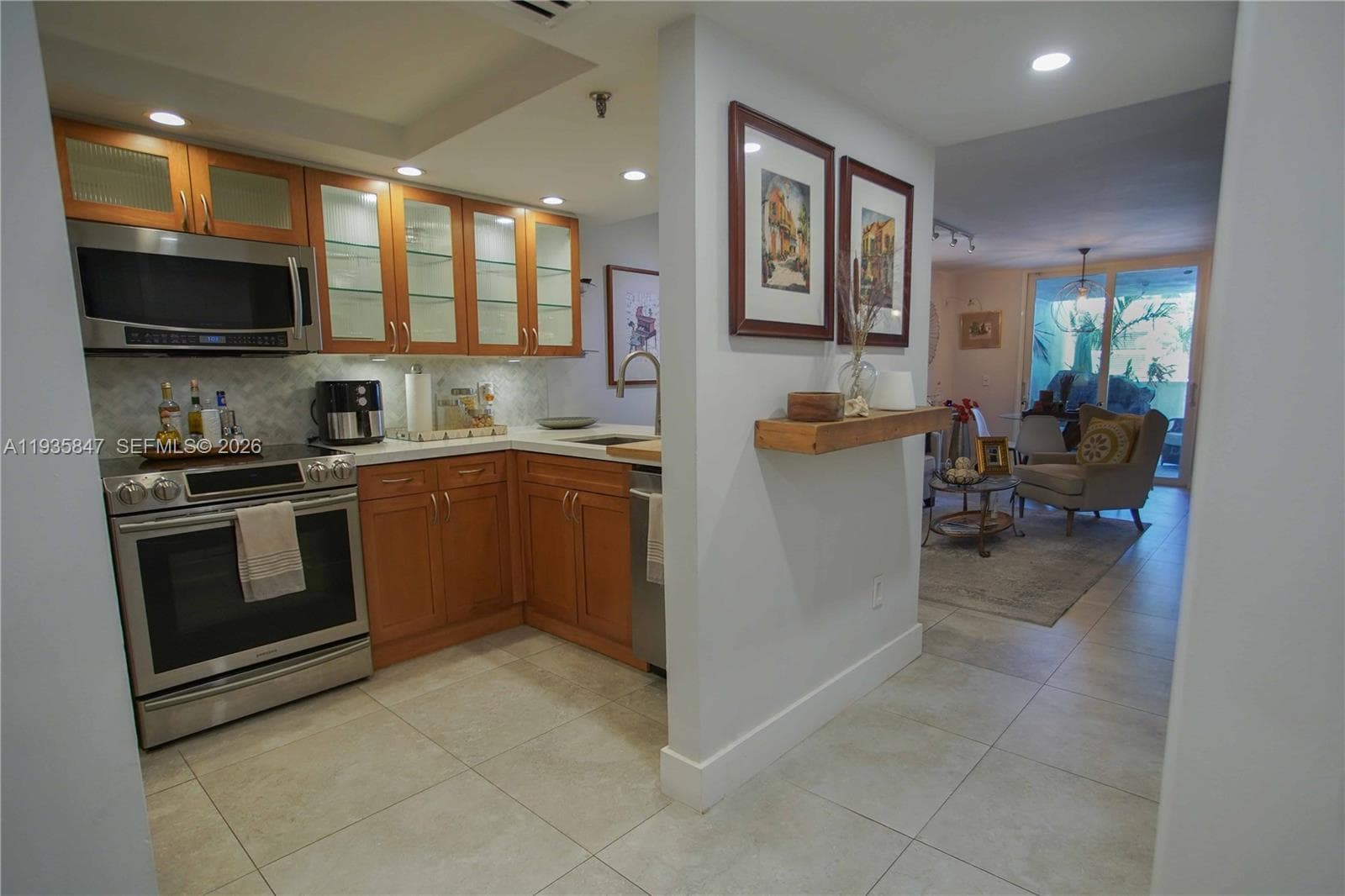 5880 Collins Ave 302 photo 7