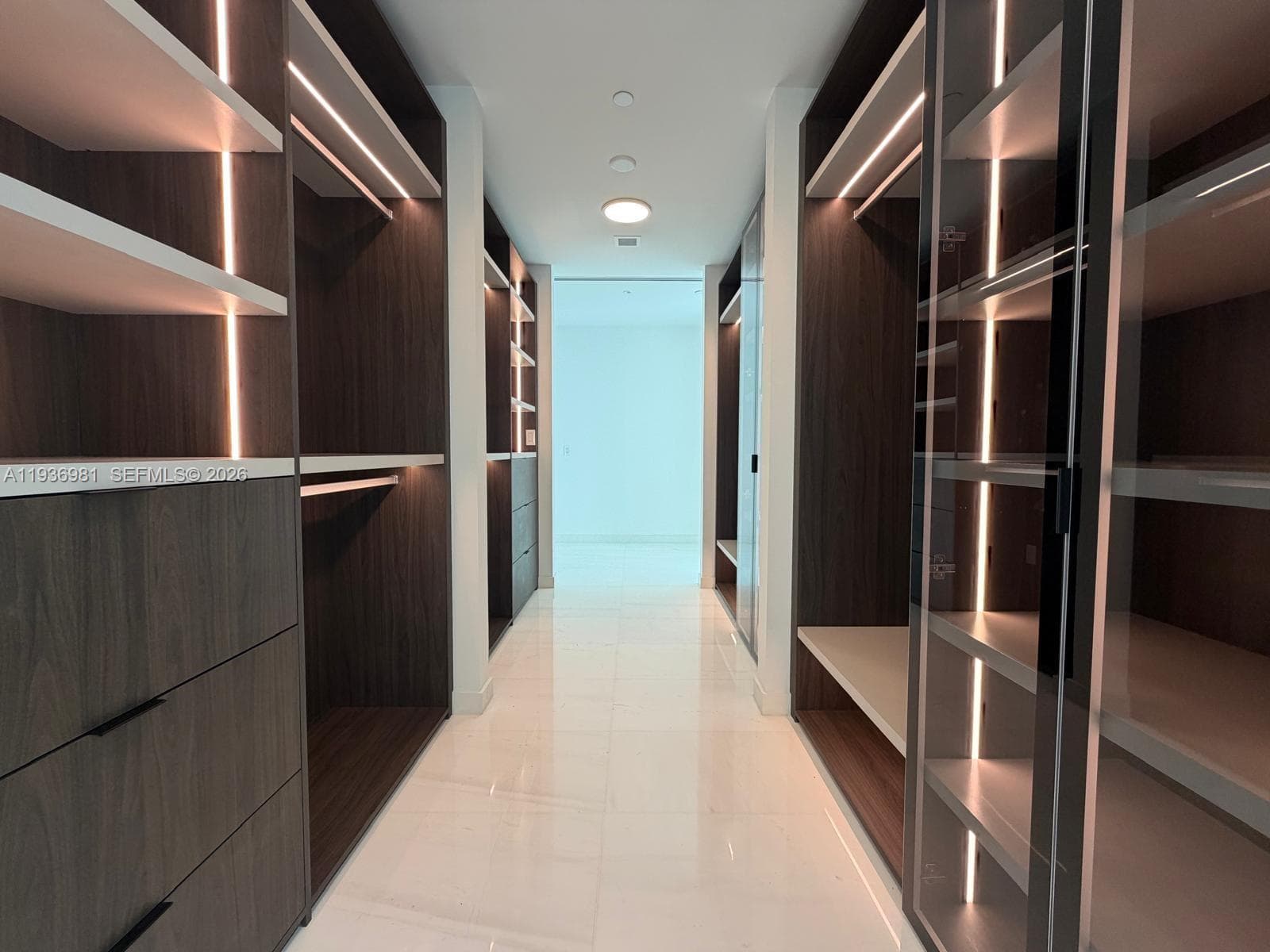 300 Biscayne Blvd Way 3201 photo 11