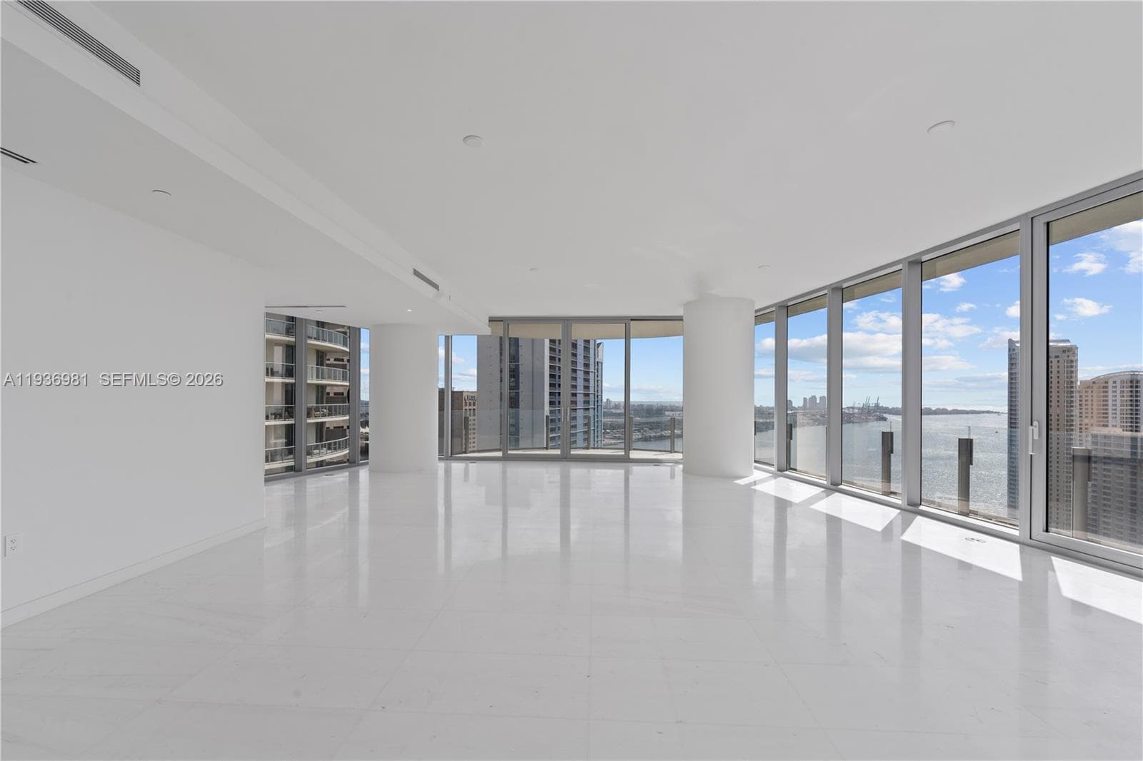 300 Biscayne Blvd Way 3201 photo 4