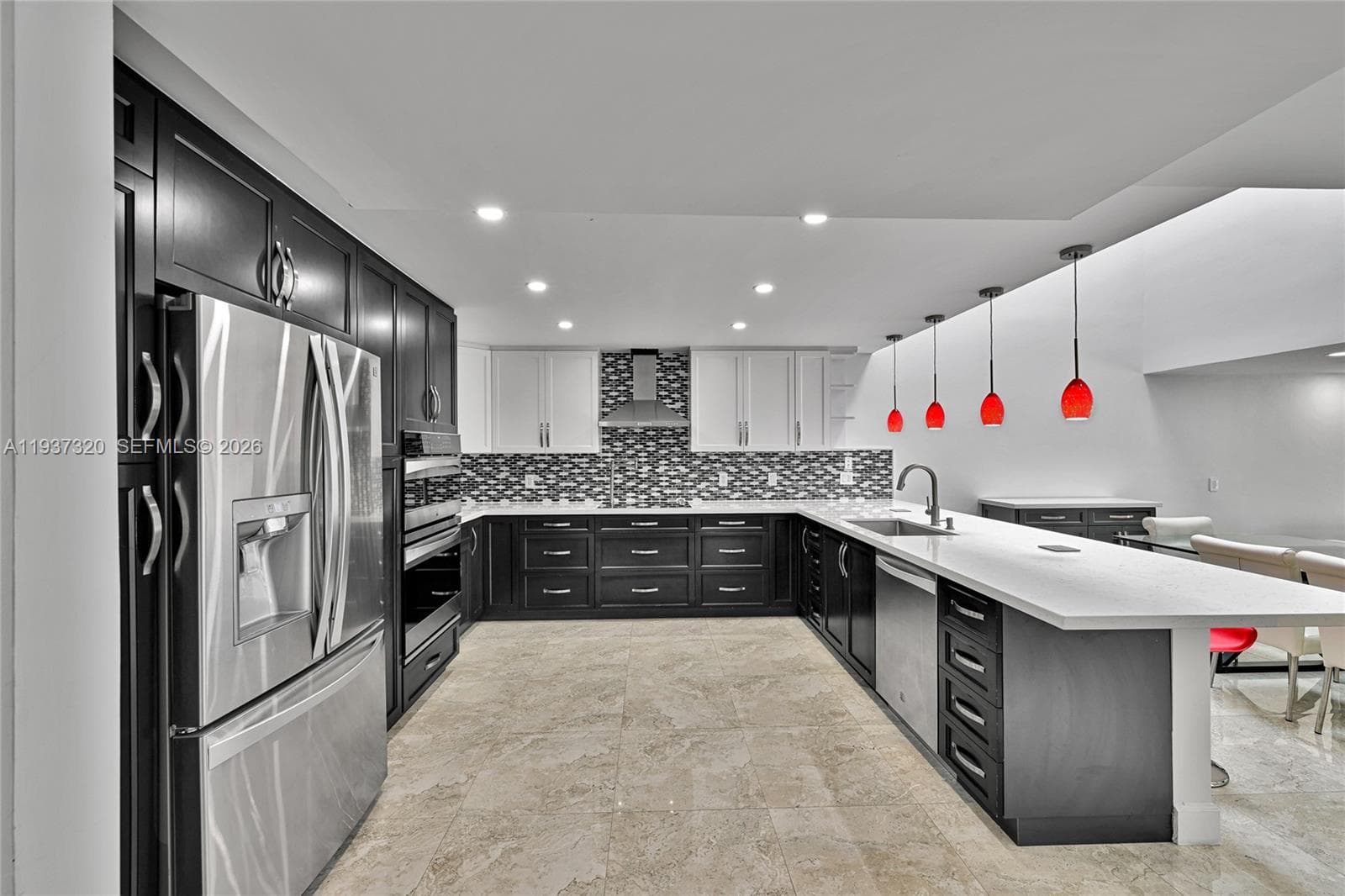 310 Poinciana Dr 802 photo 13