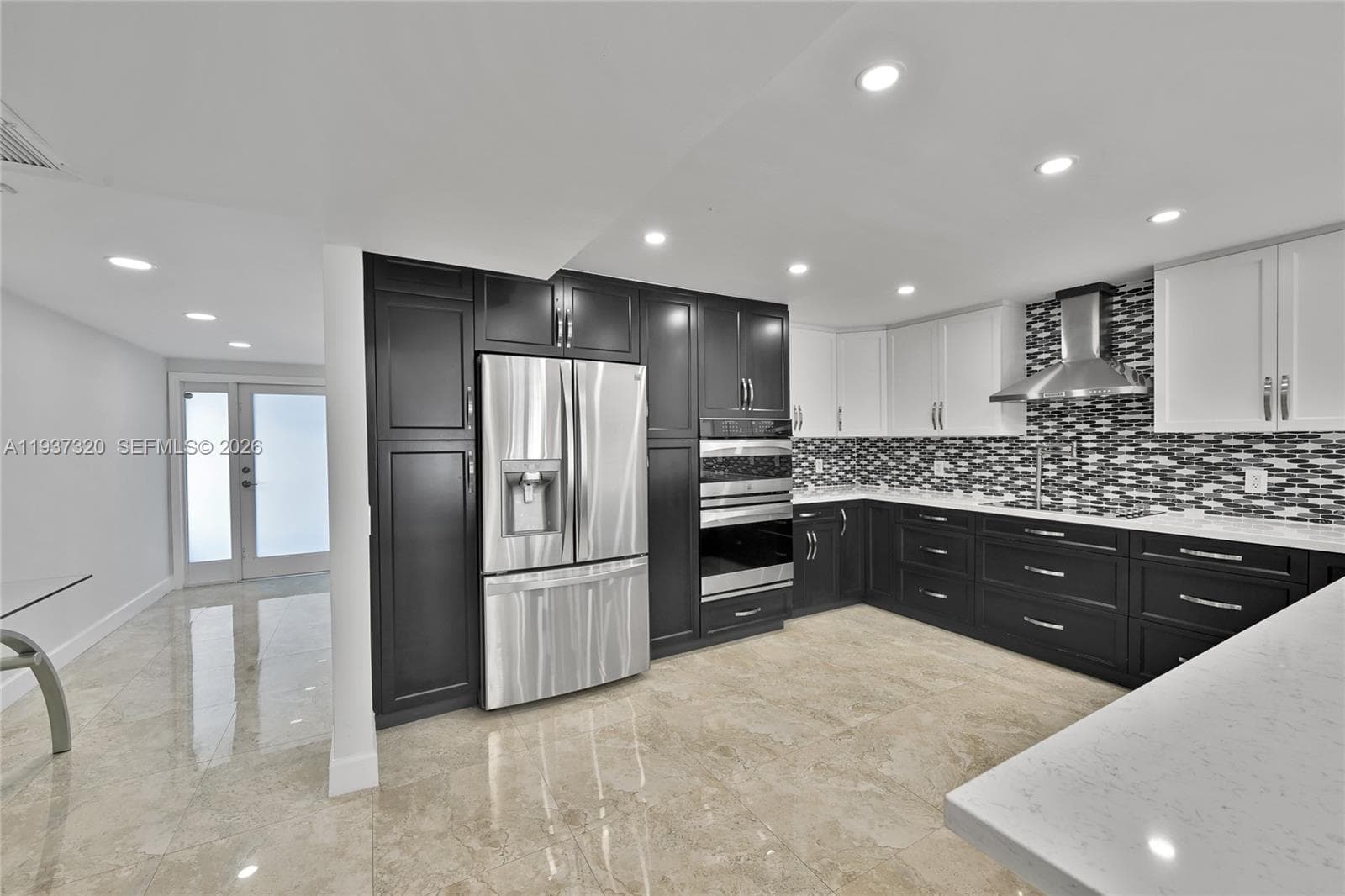 310 Poinciana Dr 802 photo 15