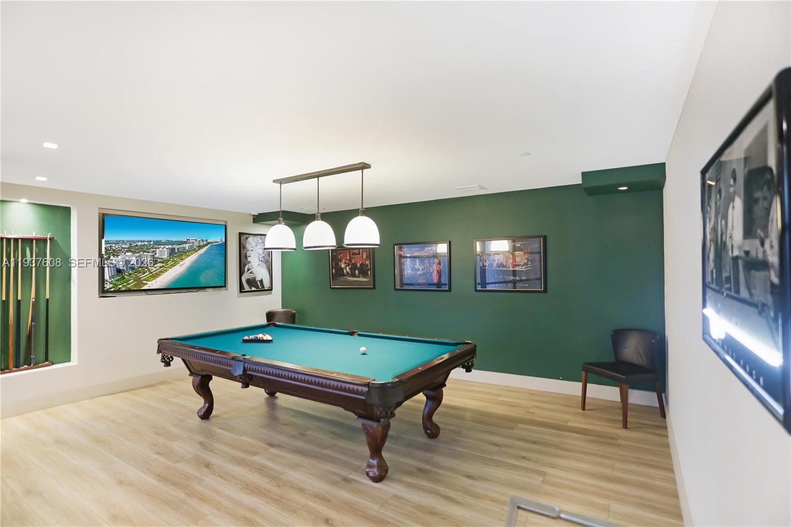 17555 Collins Ave 308 photo 23