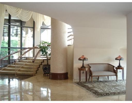 10185 Collins Ave PH02 photo 2