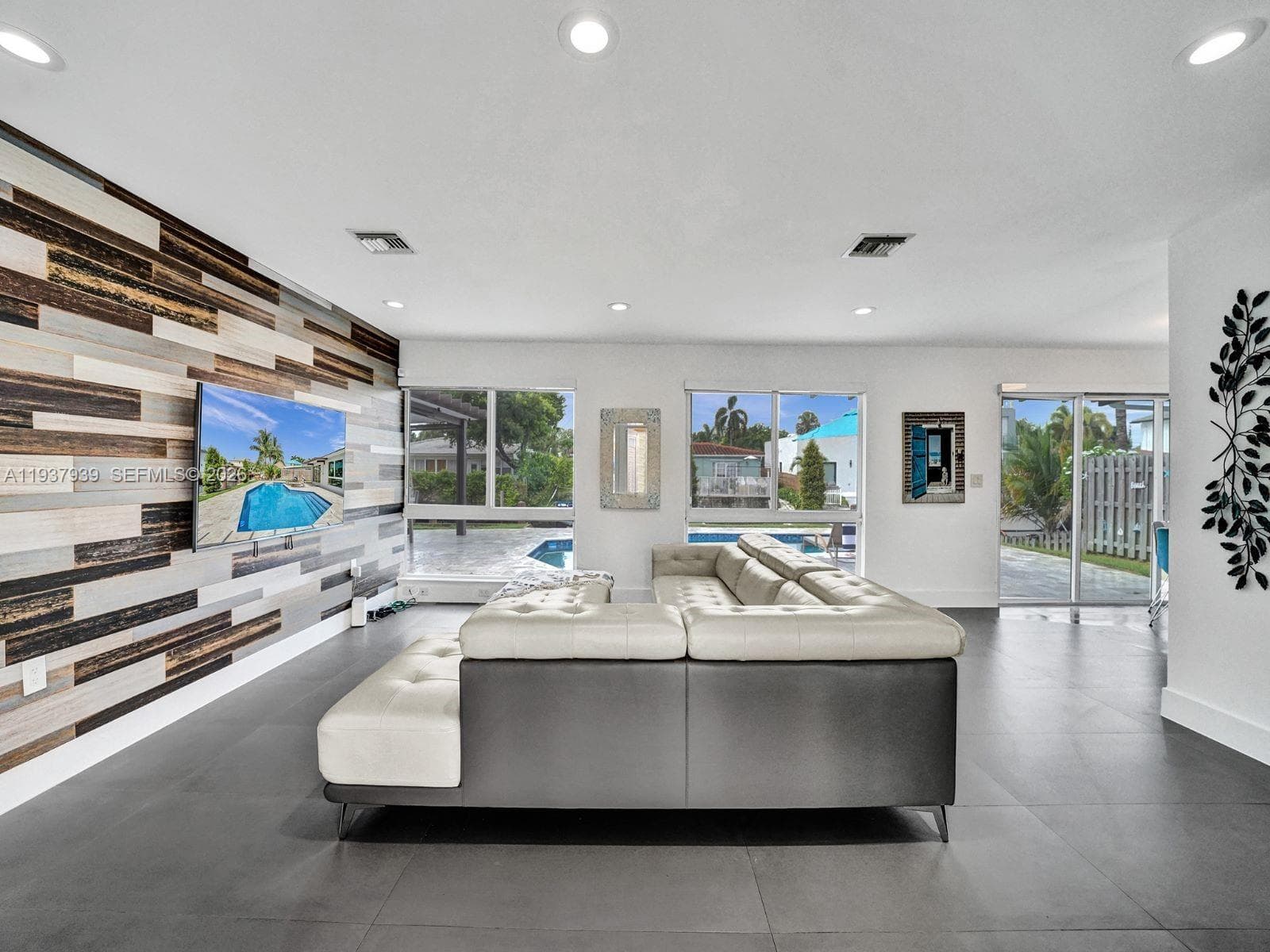 1108 Tangelo Isle photo 12