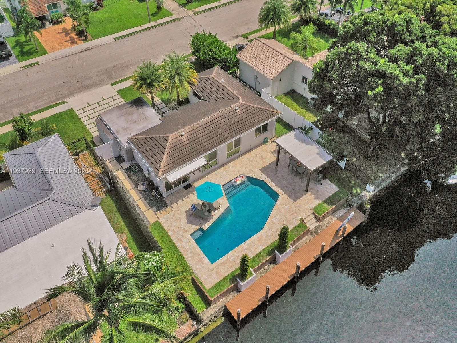 1108 Tangelo Isle photo 11
