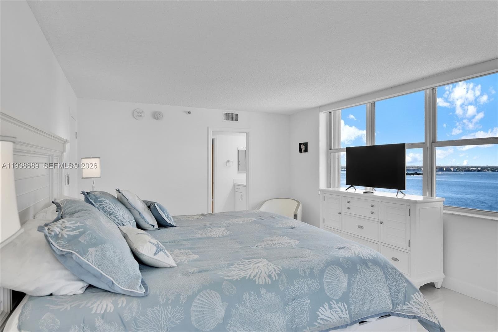 5200 Ocean Dr 1105 photo 22